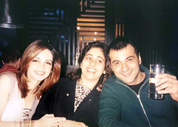 Maheep Kapoor shares throwback photos of Bollywood friends