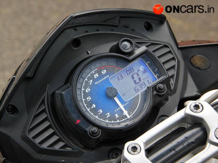 Mahindra Mojo gets a semi digital instrument console which is modern ...