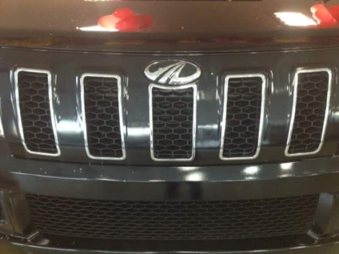 Mahindra TUV300 Exterior Images-img5