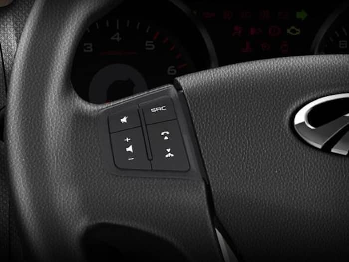 Mahindra TUV300 Photo Gallery-img18