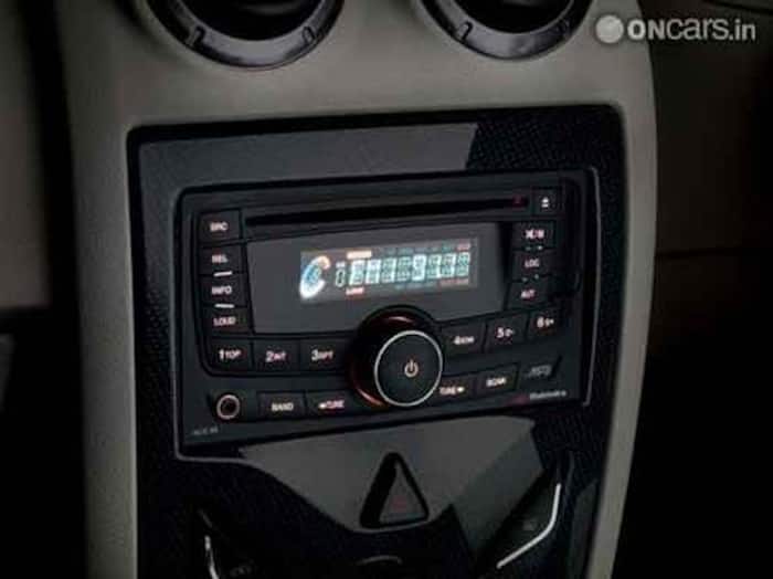 Mahindra Verito Vibe Interior-img2