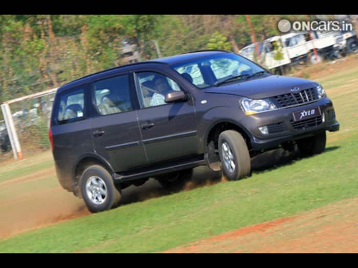 Mahindra Xylo E9 Exterior-img11