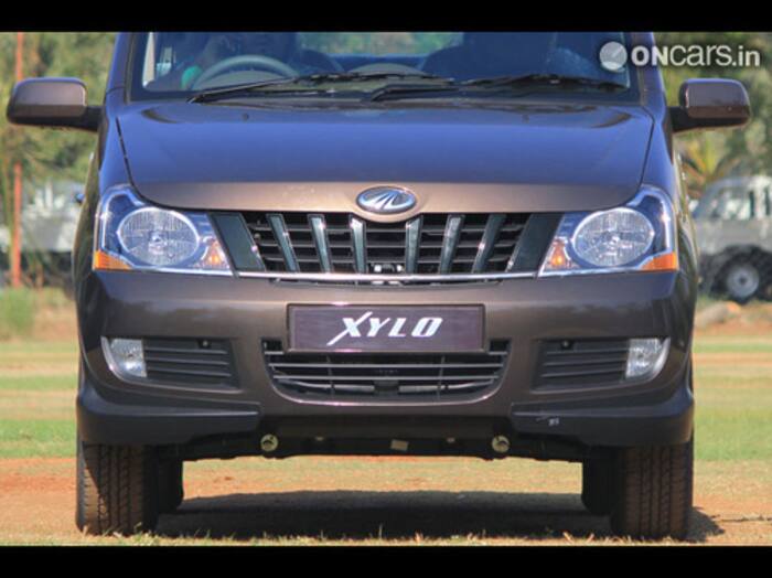 Mahindra Xylo E9 Exterior-img7