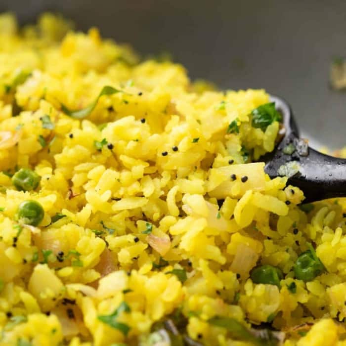 Make poha easily in a microwave