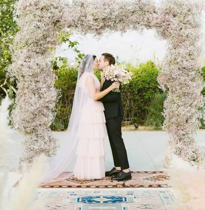 Mandy Moore and Taylor Goldsmith