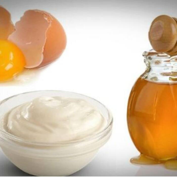 6 DIY hair masks for frizzy hair