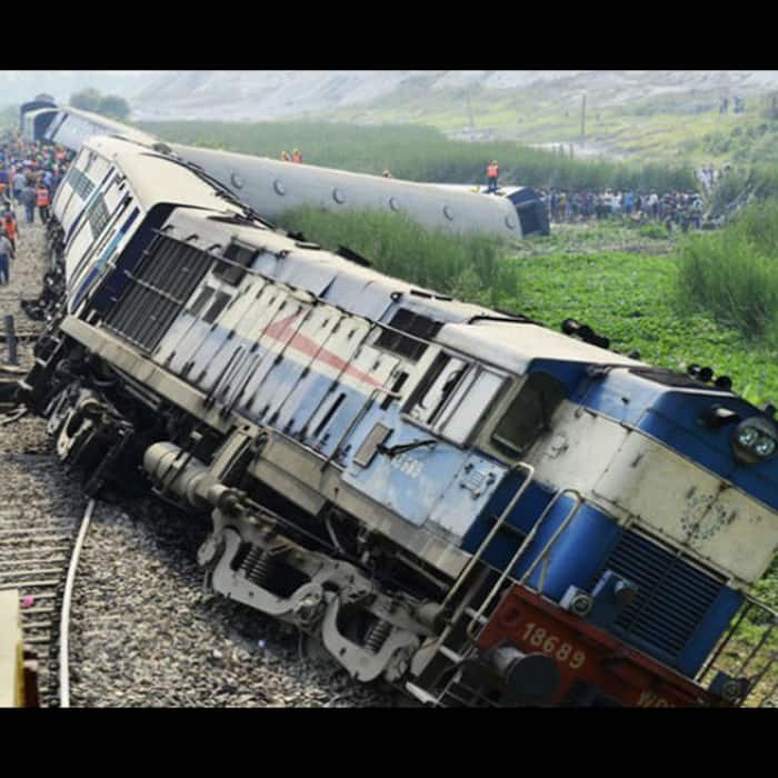 Meerut Lucknow Rajya Rani Express derailment on April 15  2017