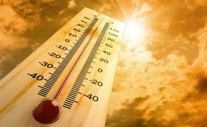 Mercury Level Soars in Delhi, Likely to Hit 39 Degrees Celsius in Two Days