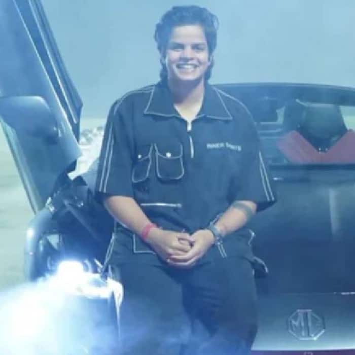 MG Cyberster features include Slim 110mm Battery and 580 km Range on a single charge