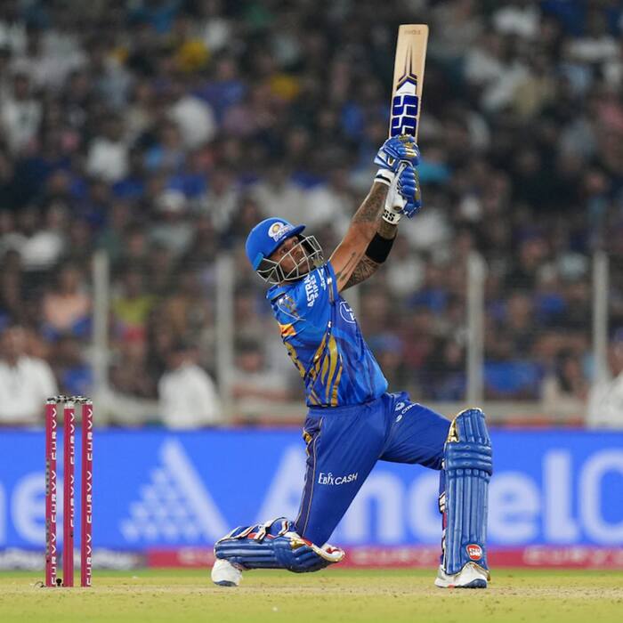 MI Bowlers Decimate KKR Batting Line up