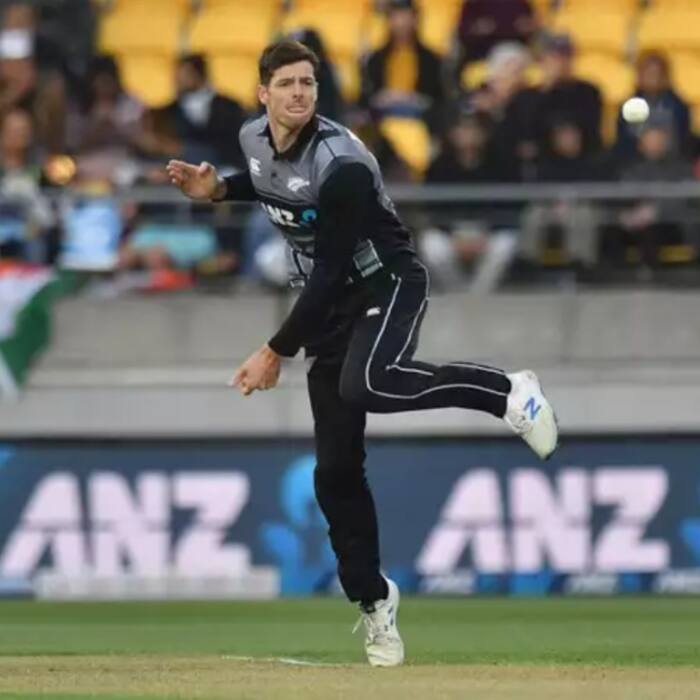 Mitchell Santner  New Zealand   captain 