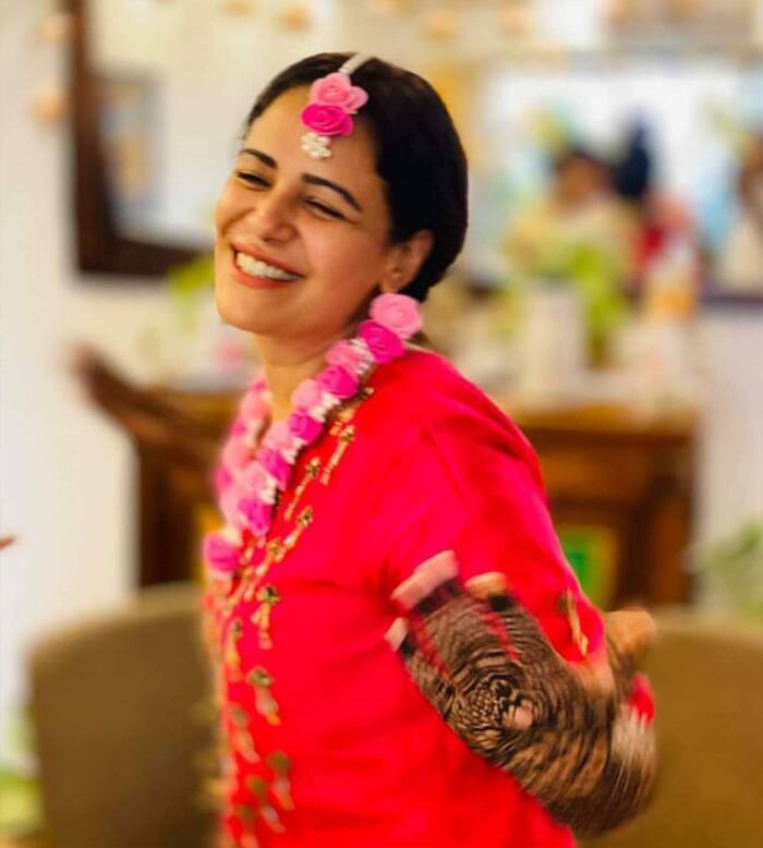 Mona Singh Mehendi Ceremony Pictures go Viral