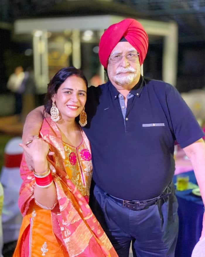 Mona Singh with her father