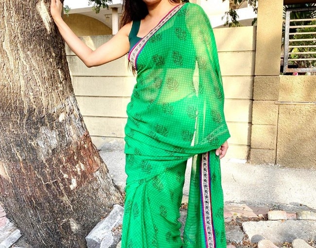 Monalisa enjoys a solid fanbase of over 3 million followers on Instagram