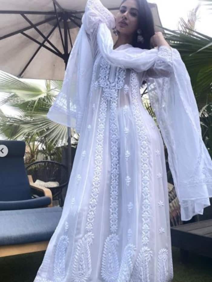 Mouni Roy Looks Breathtaking in White Chikangari Suit