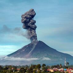 Indonesia’s Mount Sinabung volcano erupts, and the pictures are spine tingling