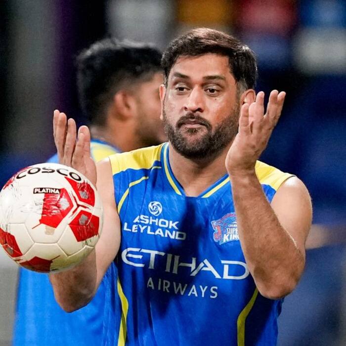MS Dhoni is travelling with CSK to Hyderabad
