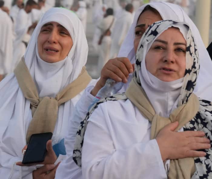 Muslim Pilgrims Converge At Mount Arafat As Hajj Reaches Its Peak