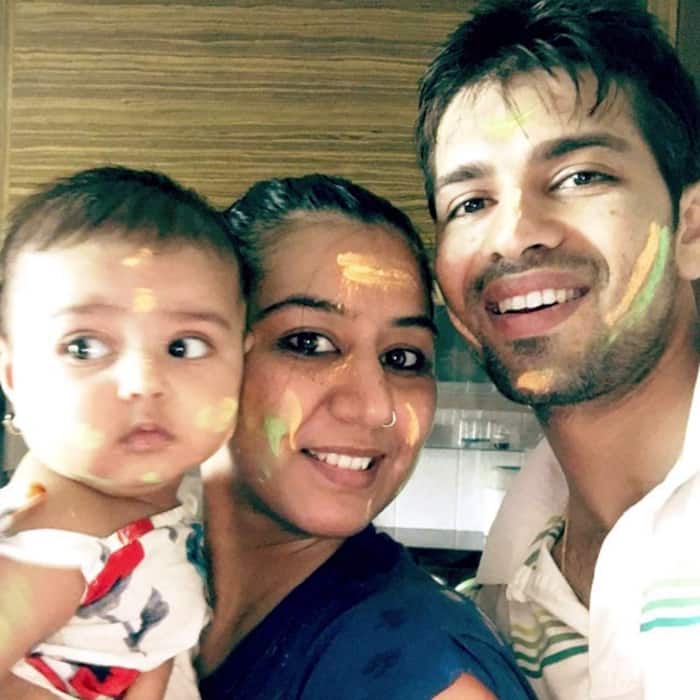 Naman Ojha snapped with his wife and kid on Holi