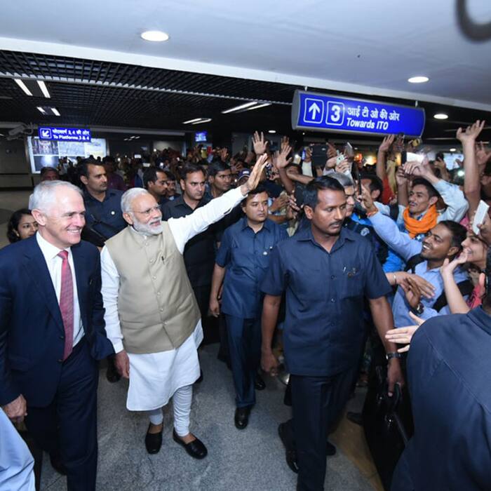 Narendra Modi and Australian PM Malcolm Turnbull at Mandi House metro station