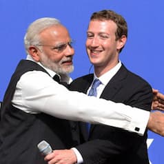 Prime Minister Narendra Modi is a ‘serial hugger’, here’s proof!