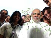narendra-modi-in-a-selfie-with-students-of-queensland-university-of-technology-in-brisbane-201512-1456503382.jpg?impolicy=Medium_Widthonly&w=200