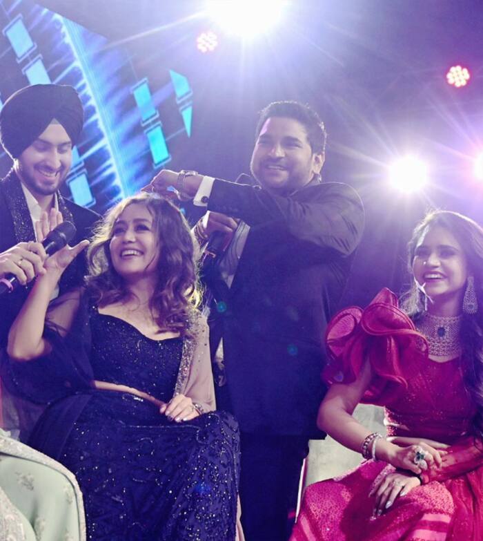 Neha Kakkar Mesmerises in a Black Sparkly Lehenga, Rohanpreet Singh ...