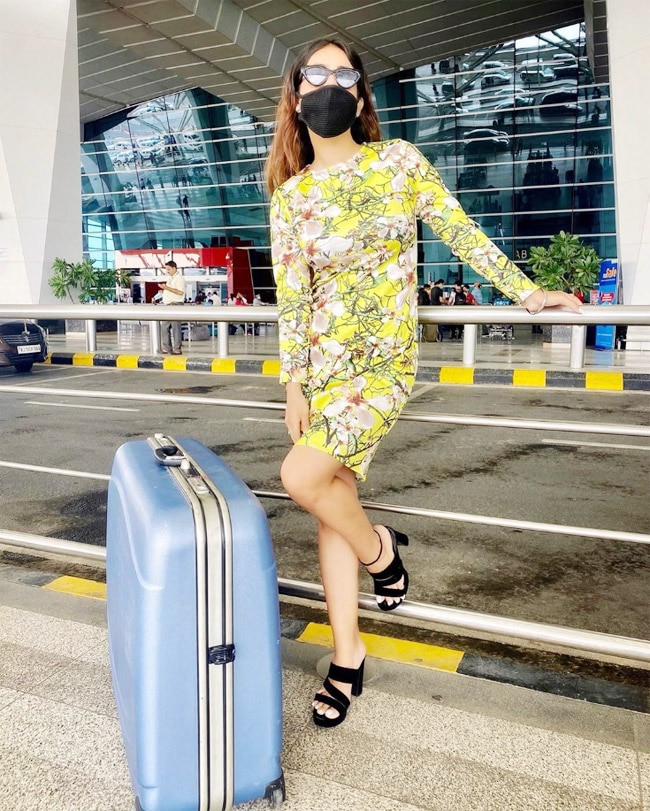 Neha Malik keeps updating her fans with her daily updates and never fails to impress them