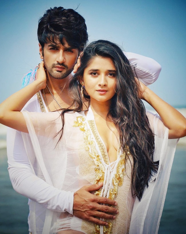 Nishant Malkani s fans were left heartbroken after seeing these sizzling photos