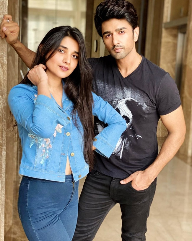 Nishant Malkhani is completely complimenting her