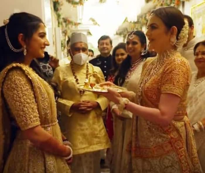 Nita Ambani With Radhika Merchant