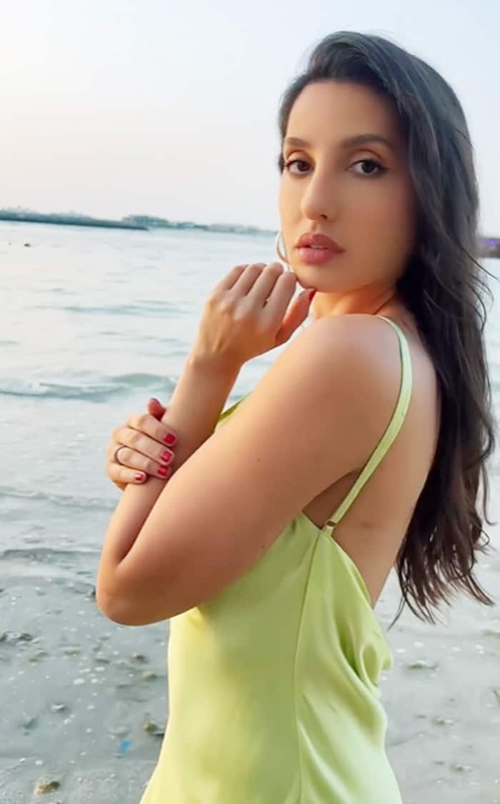 Nora Fatehi Flaunts Her Hot Bod on Beach in Bodycon Gown With Thigh