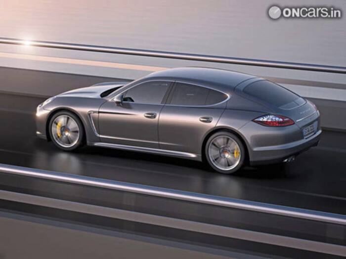 NY Autoshow 2011  Porsche Panamera Turbo S img2