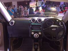 All New Mahindra e2o Plus Photo Gallery