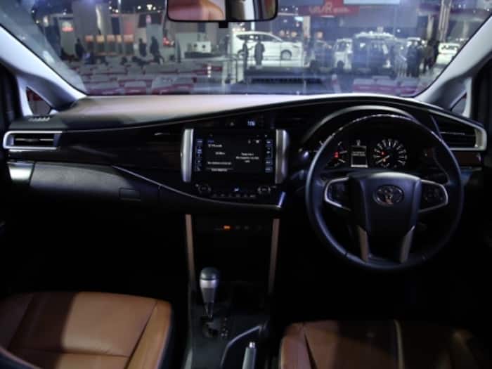 New Toyota Innova Crysta in images Delhi Auto Expo 2016