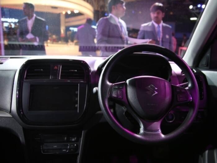 Maruti Vitara Brezza in Photos Delhi Auto Expo 2016