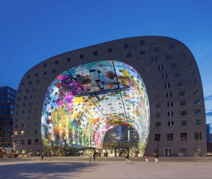Open market with apartments inside
