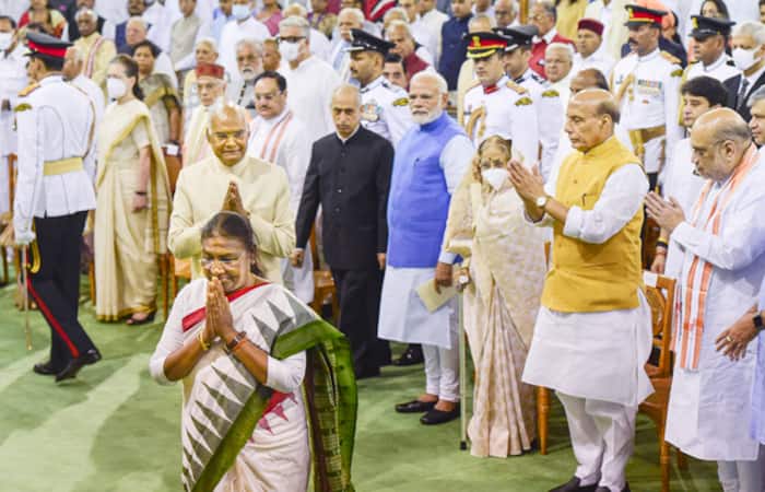 Outgoing President Kovind Escorts Murmu To Presidential study