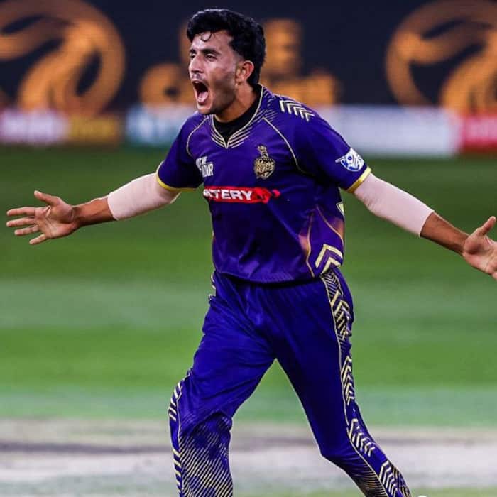 Banned in India, THESE Pakistan cricketers are playing for Mukesh ...