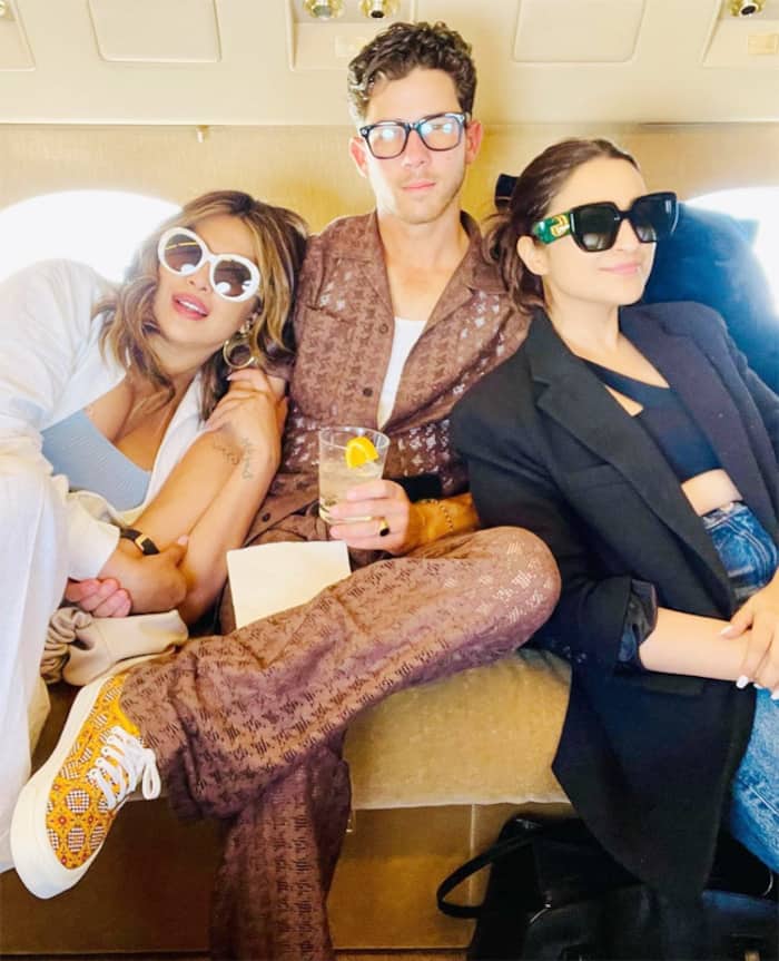 Parineeti can be seen posing with Nick and Peecee as they partied in Mexico