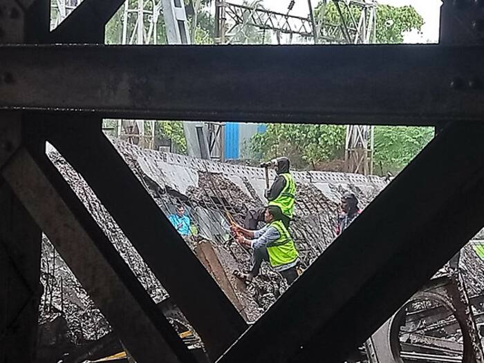 Part of Gokhale Bridge, connecting Andheri East to West has collapsed affecting the overhead wires too