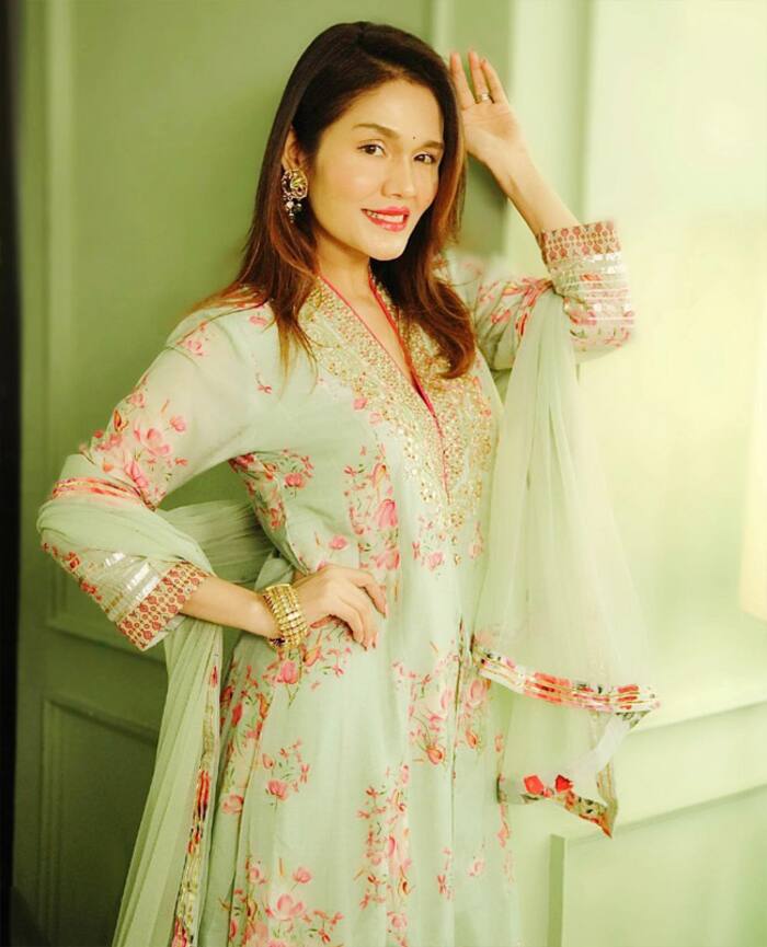 Pastels and Florals are Soulmates and Sonu Kakkar knows that 