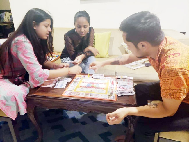 Indian idol 12: Pawandeep Rajan-Arunita Kanjilal Play Games As They Spend Quality Time With Each Other