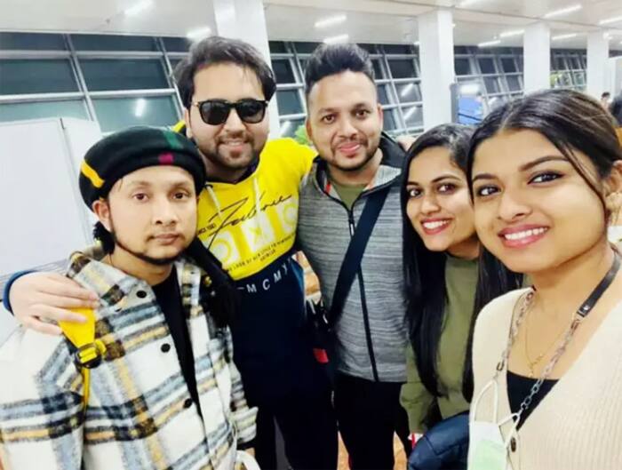 Pawandeep Rajan  Arunita Kanjilal to perform in Canada together  their pics go viral