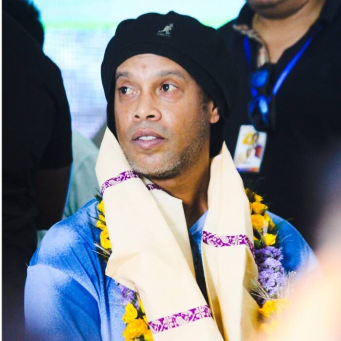 Legend visual data 8