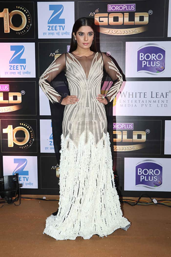 Pooja Gor at red carpet of Zee Gold Awards 2017