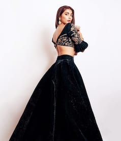 Pooja Hegde's Latest Instagram Pictures in Velvet Green Lehenga Can Make You Weak in Knees, Check Them Out