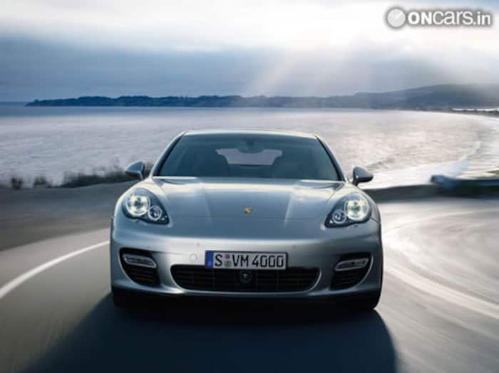 Porsche Panamera Turbo Exterior img11