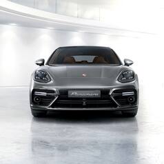 2017 Porsche Panamera Turbo, Turbo Executive launched: Check out features, specifications and price!