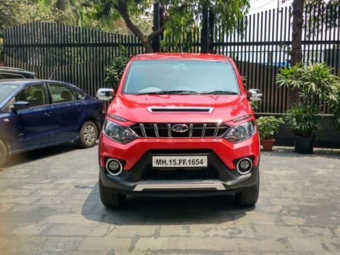 Powered by 1.5-litre mHawk diesel engine, Mahindra NuvoSport comes with two tuned states &iuml;&iquest;&frac12;?? Power and Economy. The engine generates 100bhp of max power along with 240Nm of torque in power mode and 71.6bhp of power with 180Nm of torque in the ECO mode.